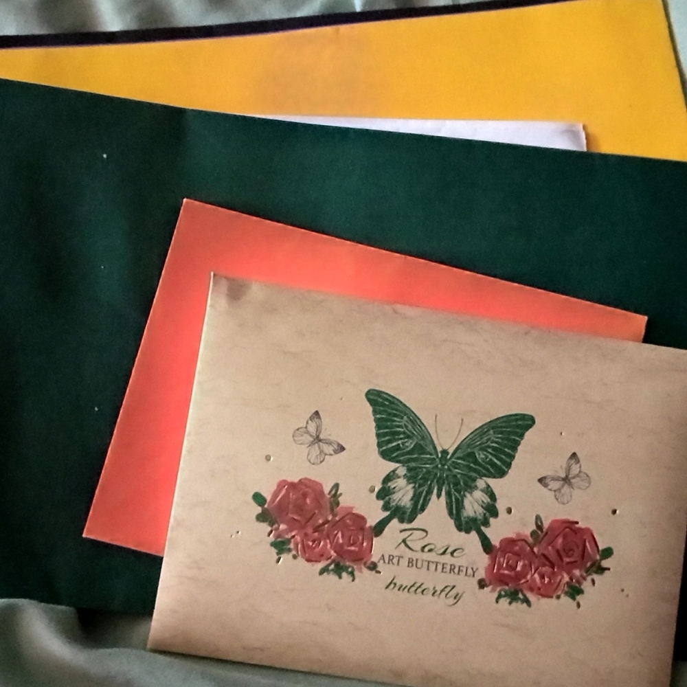 Assorted Greeting Cards Collection - Picture 7 of 8